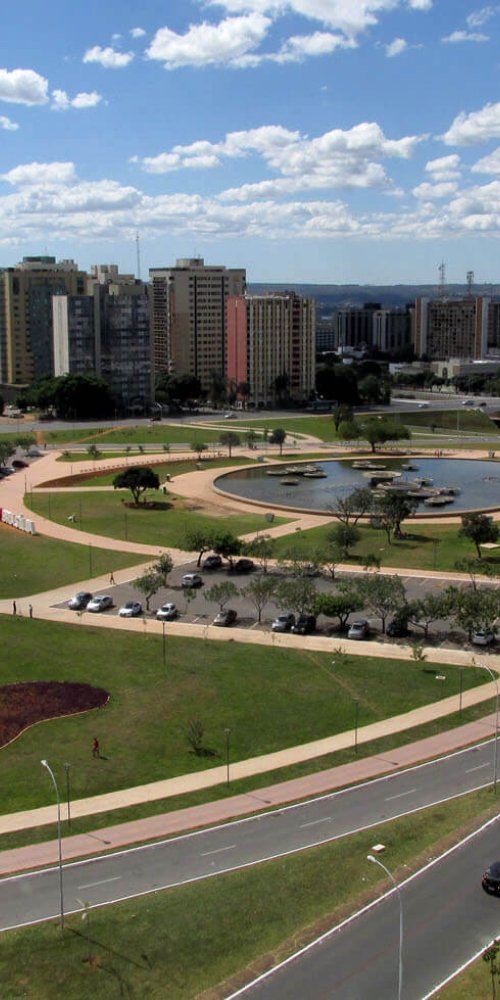 Luxury vehicle and chauffeur in Brasilia