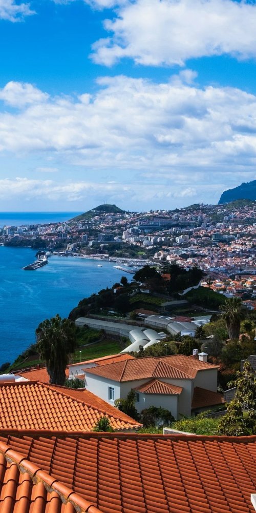 Luxury limousine in Funchal