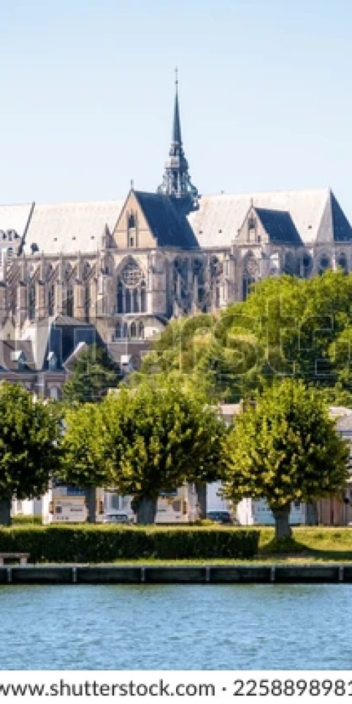 Luxury vehicle interior Saint Quentin Les Marais