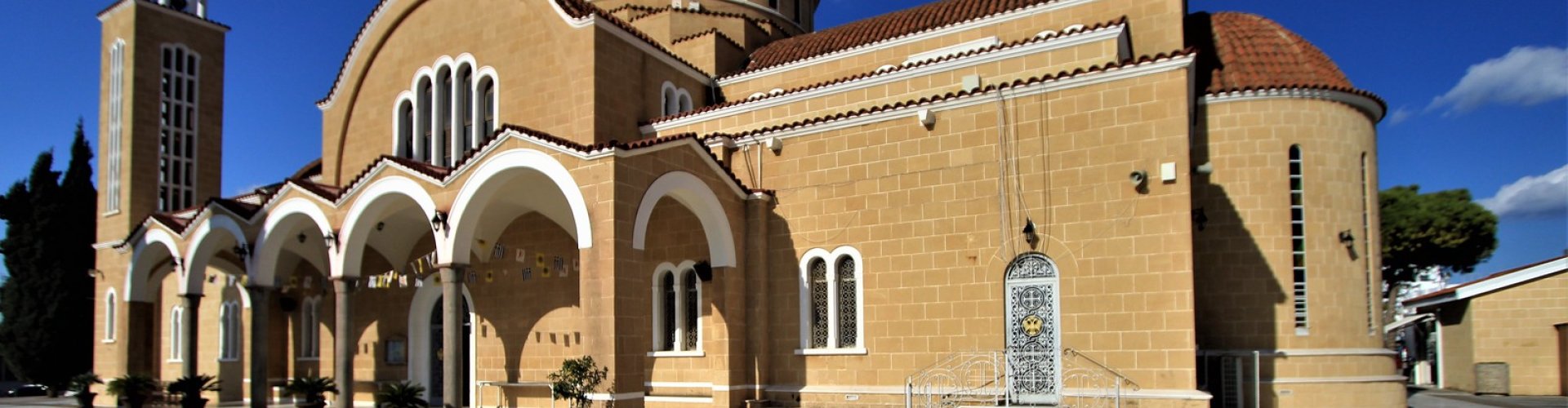 Luxury vehicle by the sea in Paralimni