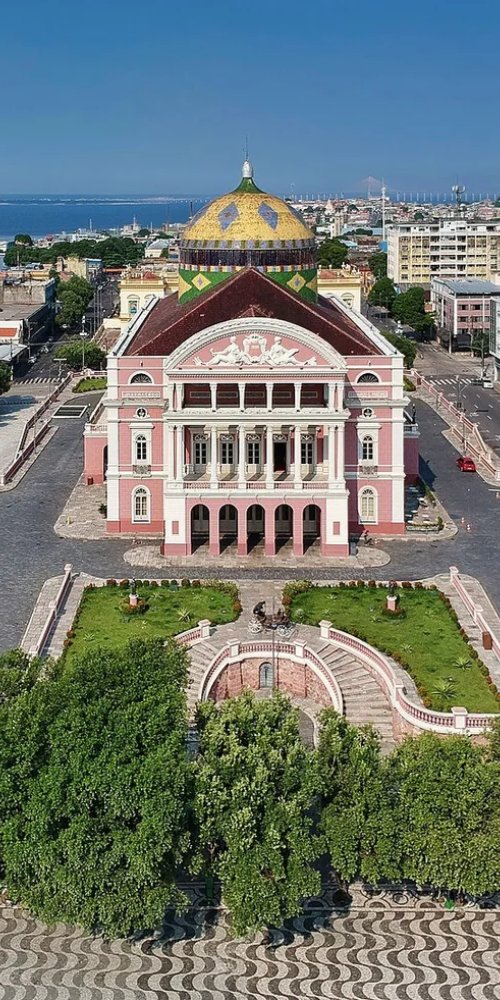 Luxury vehicle interior in Manaus