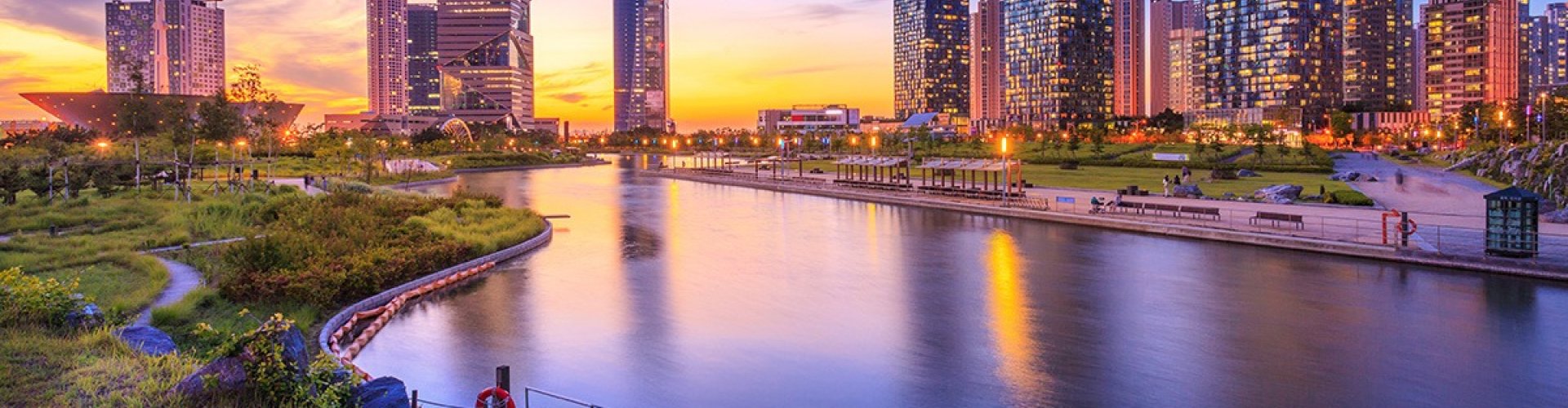 Luxury car and limousine experience in Incheon, KR