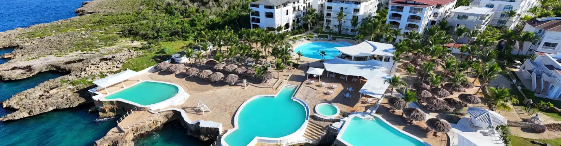 Sunset luxury limousine in Bayahibe